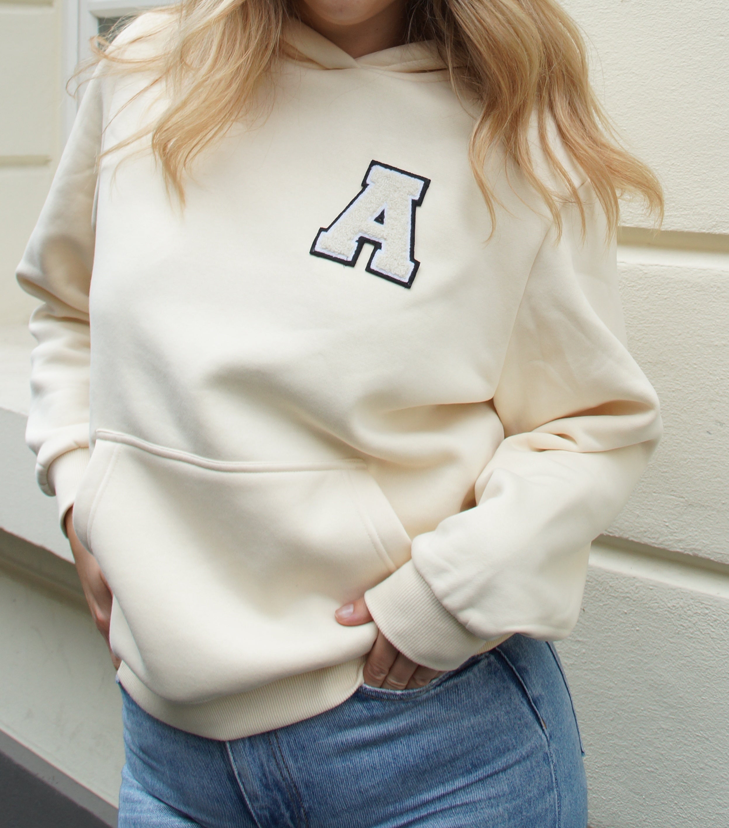 Patch Hoodie beige